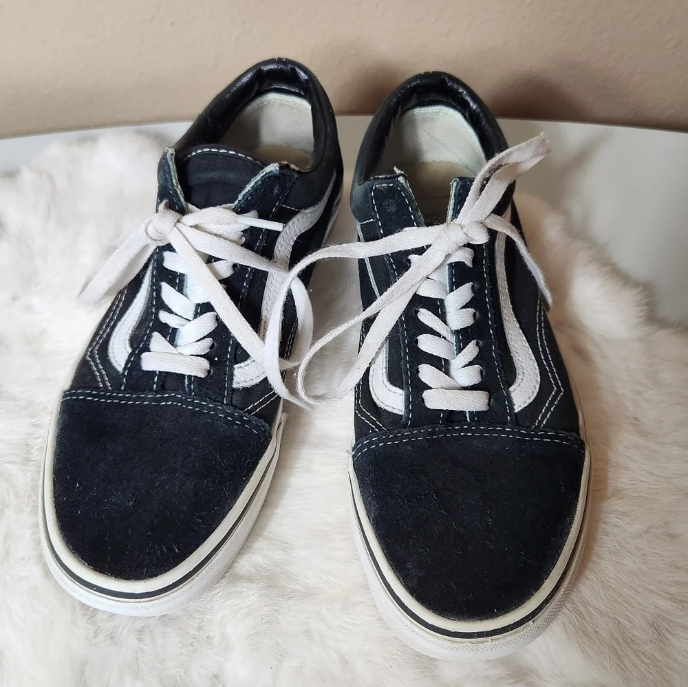 Vans Old Skool Black Low Top Sneakers-Womens 8/Mens 6.5